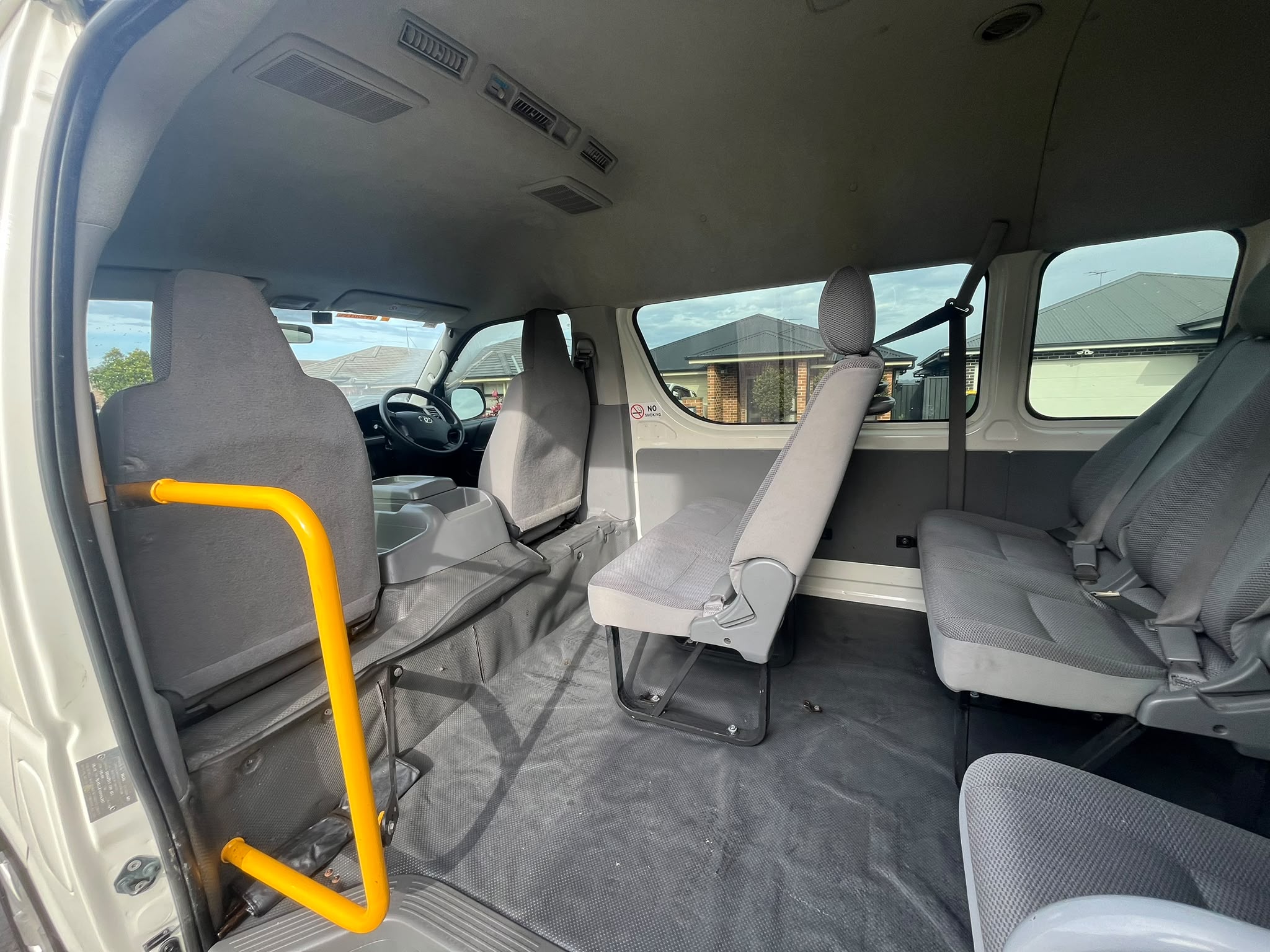 Toyota HiAce exterior
